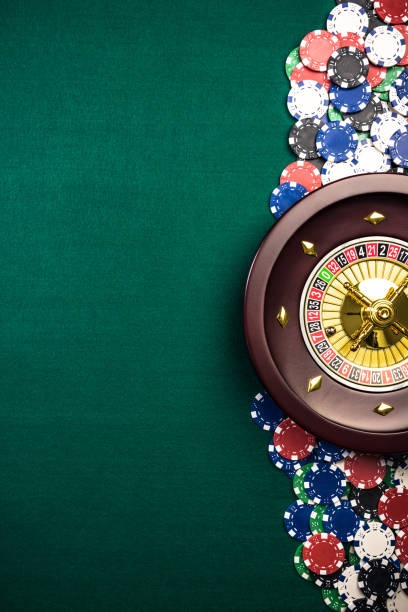 Bandar Poker table layout on flaptzy mobile app showing dealer and player seats